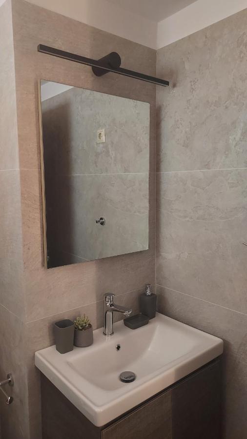 Loutraki Hidden Gem IV Apartment Екстериор снимка
